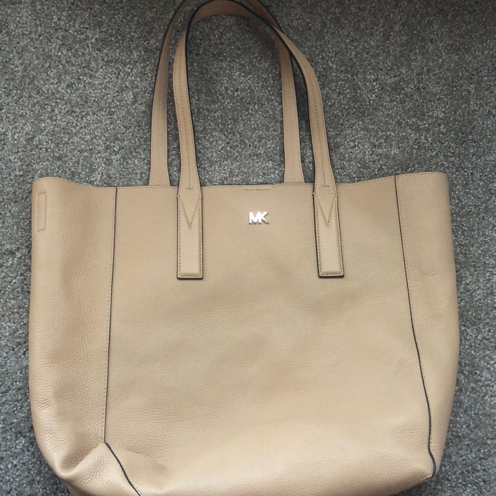 Michael Kors Large Leather Beige Tote